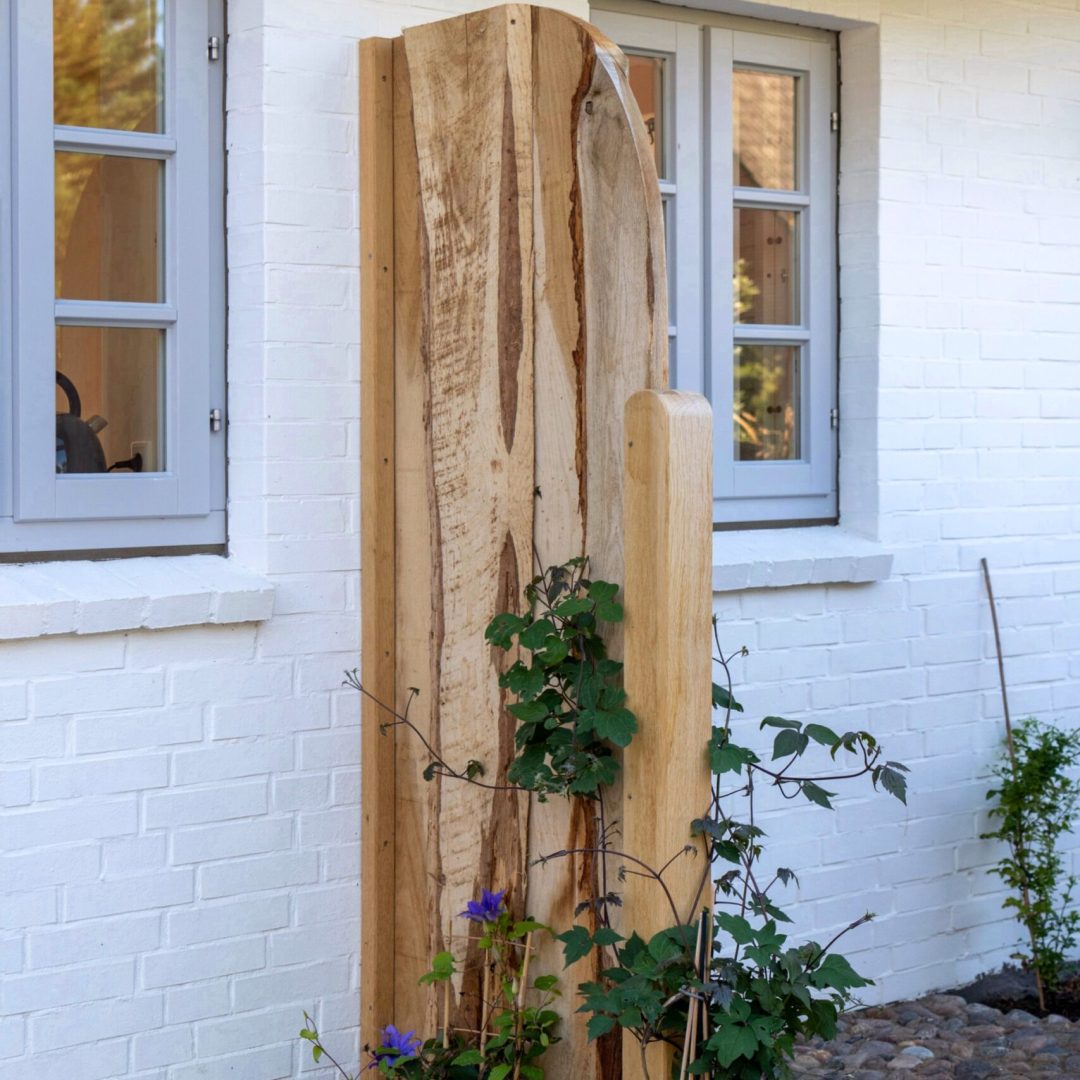 Sichtschutz aus Holz – funktional und ästhetisch